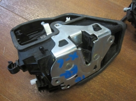 BMW - Door Lock - Door Latch - 7318414